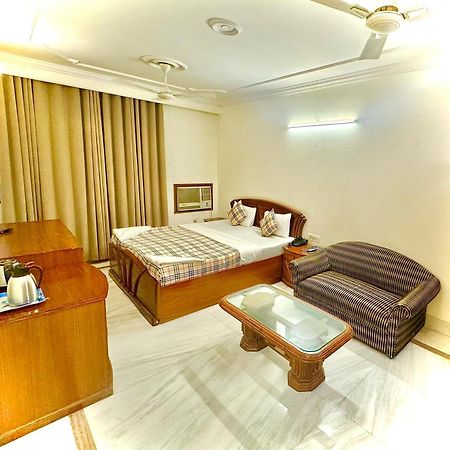Hotel Pablas International, New Delhi, Near Metro Dış mekan fotoğraf