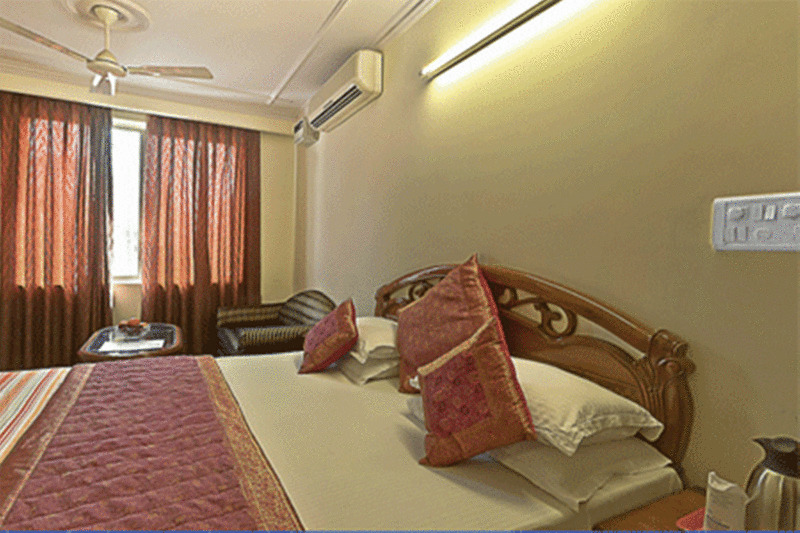 Hotel Pablas International, New Delhi, Near Metro Dış mekan fotoğraf