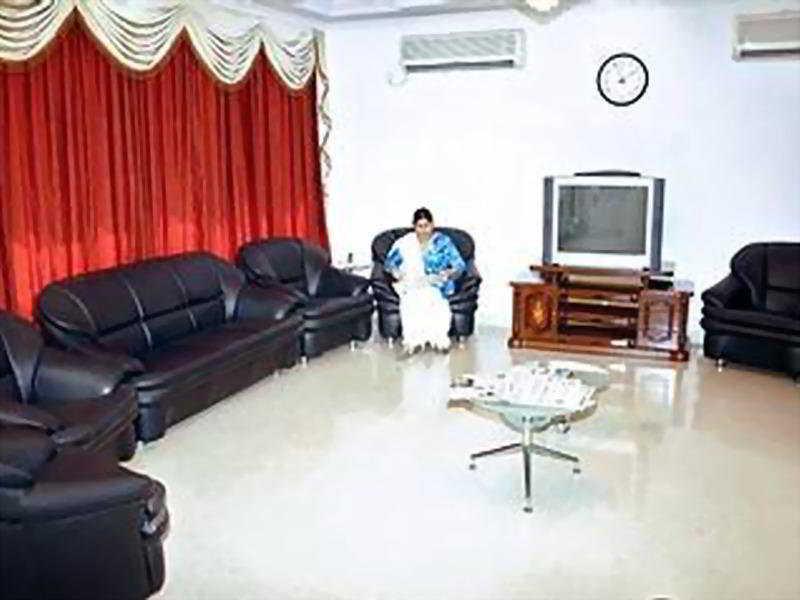 Hotel Pablas International, New Delhi, Near Metro Dış mekan fotoğraf