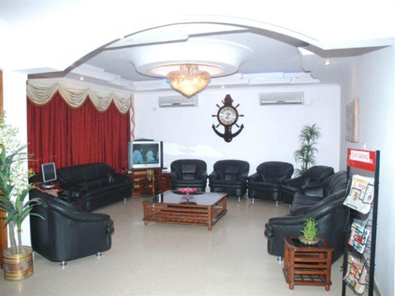 Hotel Pablas International, New Delhi, Near Metro Dış mekan fotoğraf