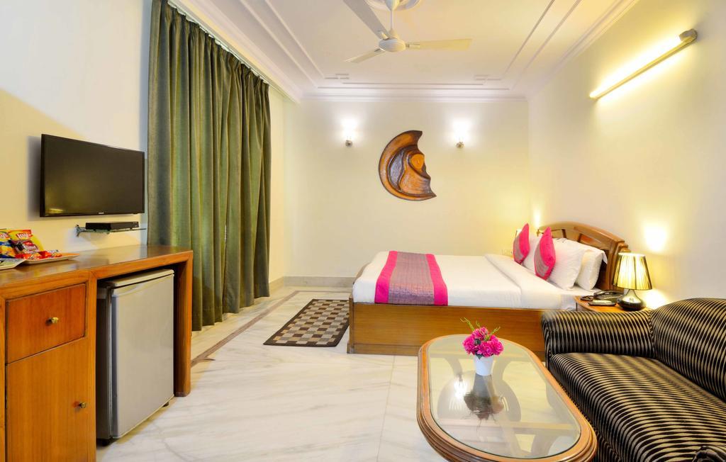 Hotel Pablas International, New Delhi, Near Metro Dış mekan fotoğraf