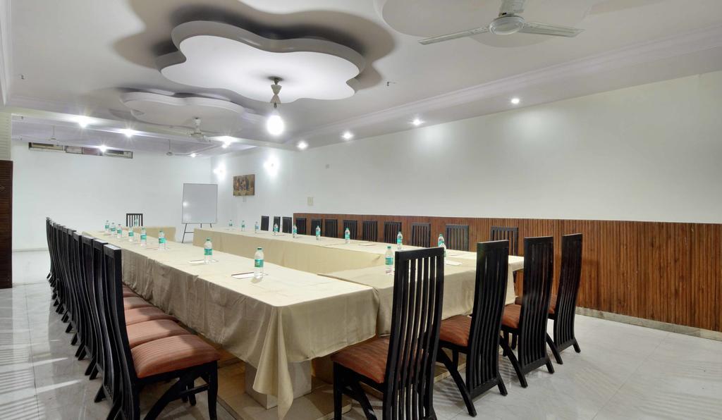 Hotel Pablas International, New Delhi, Near Metro Dış mekan fotoğraf