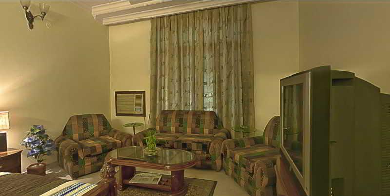 Hotel Pablas International, New Delhi, Near Metro Dış mekan fotoğraf