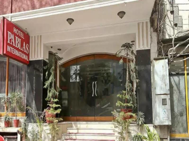 Hotel Pablas International, New Delhi, Near Metro Dış mekan fotoğraf