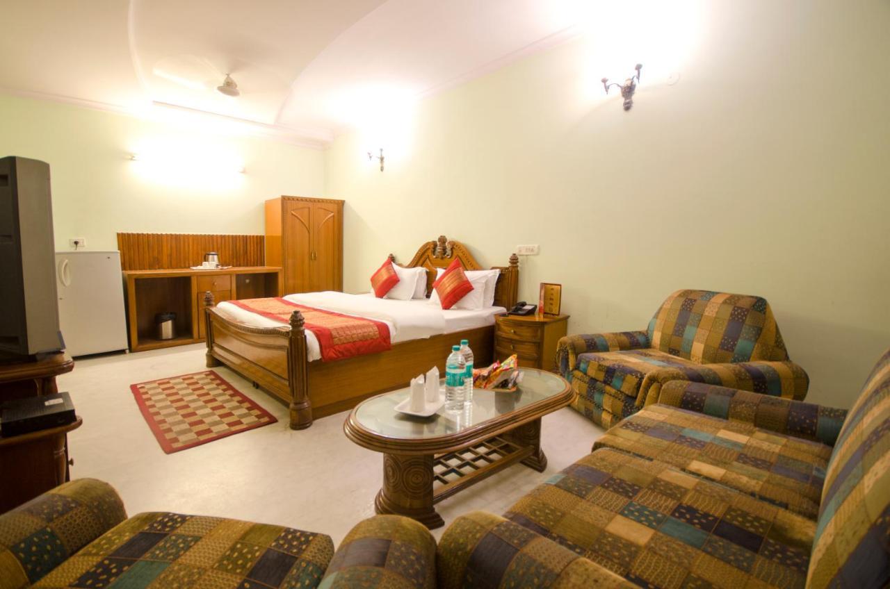 Hotel Pablas International, New Delhi, Near Metro Dış mekan fotoğraf